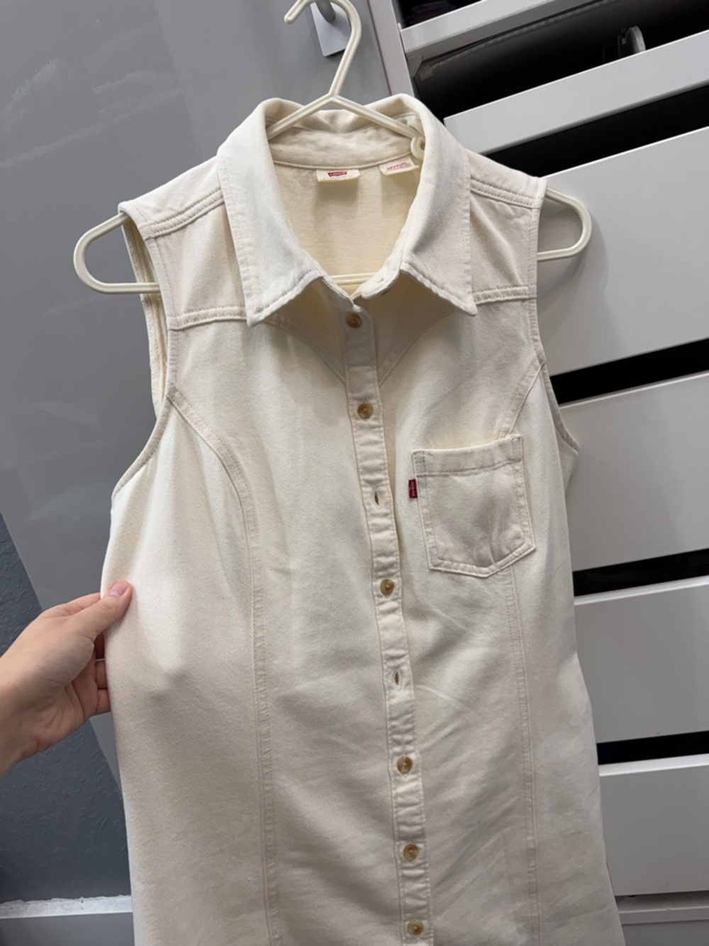 Levi's Cream Sleeveless Button-Front Dress